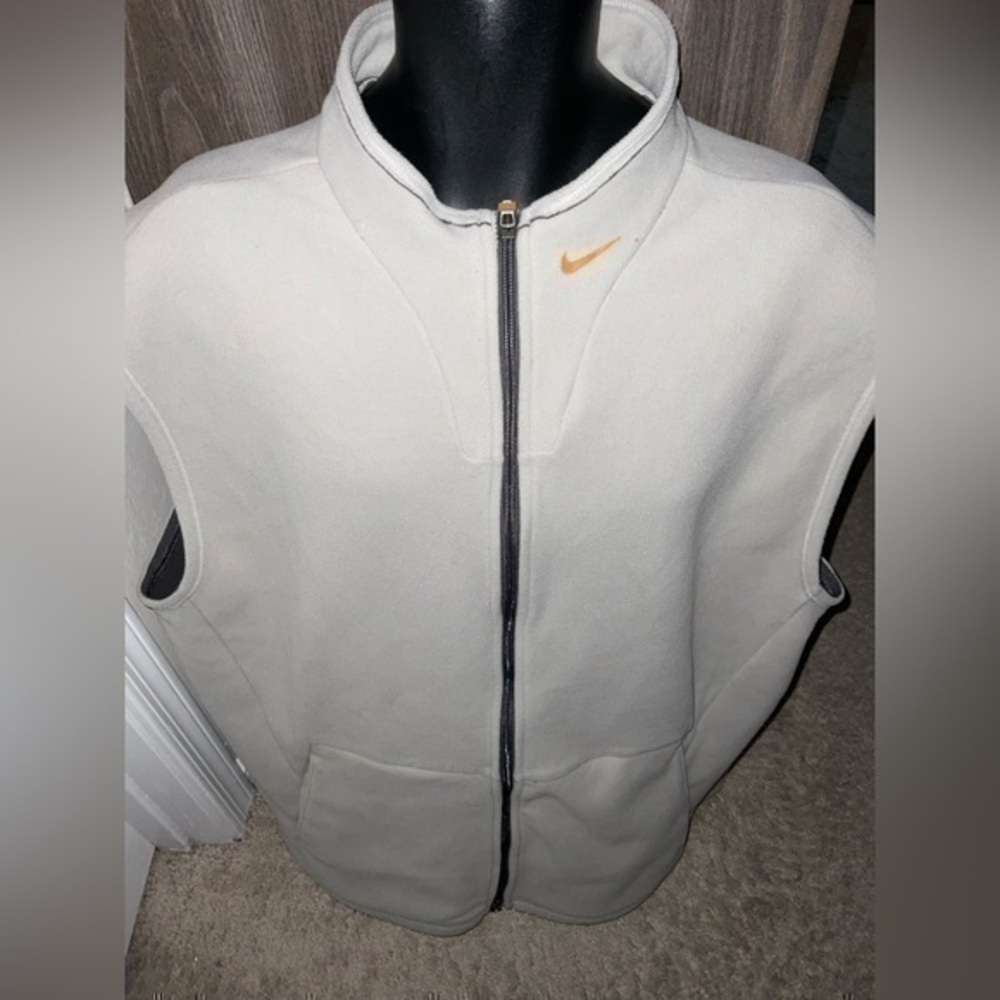 Men’s used Nike therma fit fleece full zipper vest size XXL 2XL beige